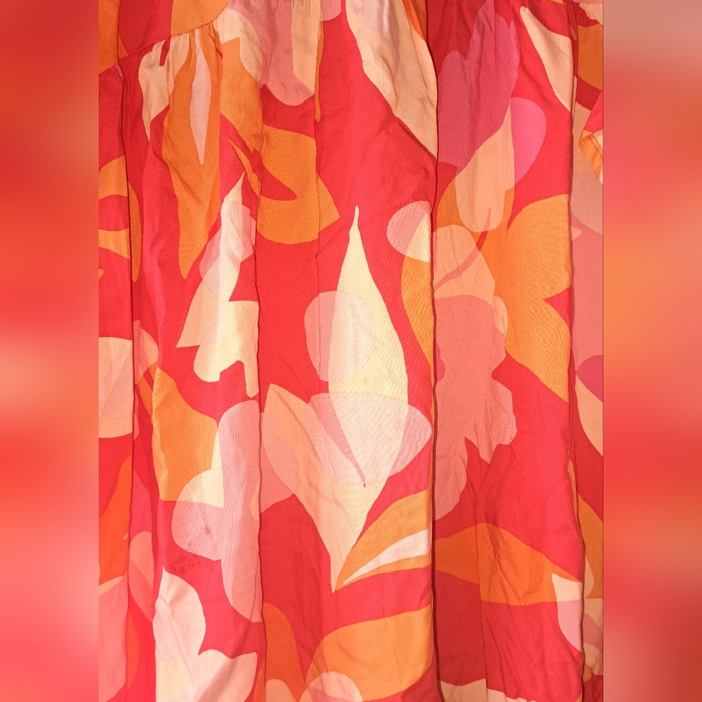 Vibrant Mock Neck Flutter Sleeve Top-Pink: 1X - Picture 4 of 5
